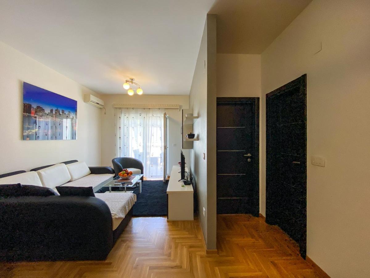 Apartments Luka Bu2 Budva Exteriör bild