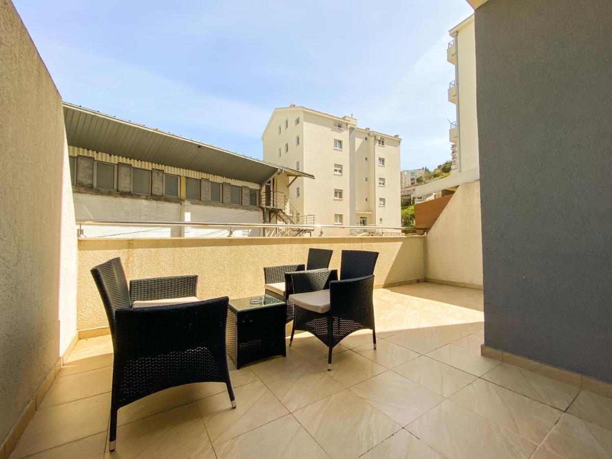 Apartments Luka Bu2 Budva Exteriör bild