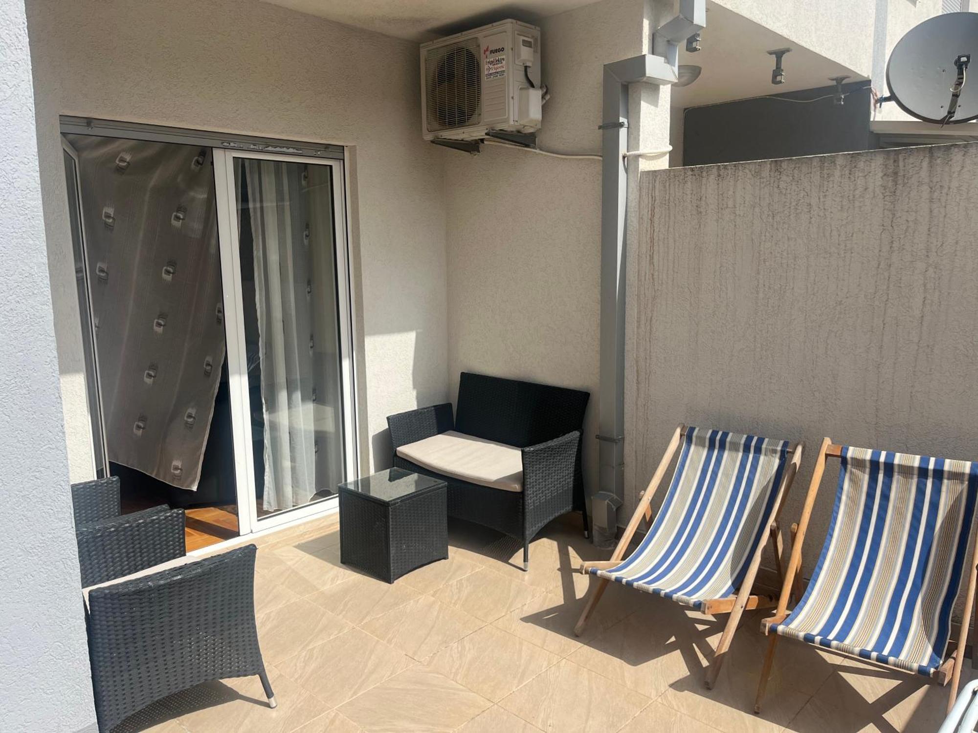 Apartments Luka Bu2 Budva Exteriör bild